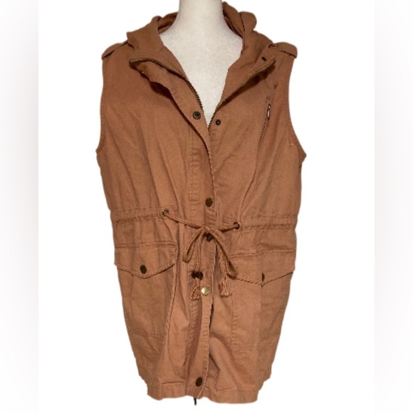 EUC Zenana Outfitters Lightweight Vest Plus Size 1X - Picture 2 of 8